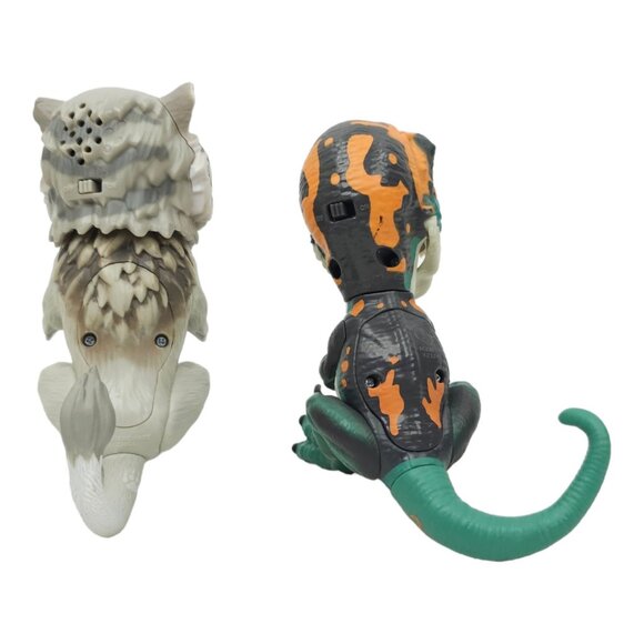 WowWee Fingerling Untamed Raptor Fury Velociraptor Silvertooth Sabre Tooth Tiger - Picture 4 of 12
